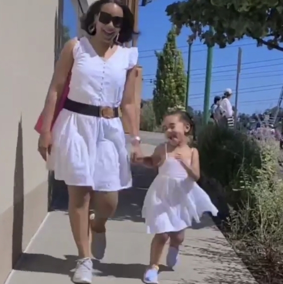 Mommy And Me white matching dresses - Picture 2 of 10